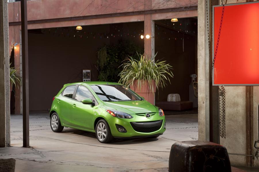  Mazda2 2010 года  (US) (фото 24 из 53)